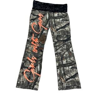 GWG Girls With Guns Mossy Oak Camo Flare Yoga Pants EUC Size Medium